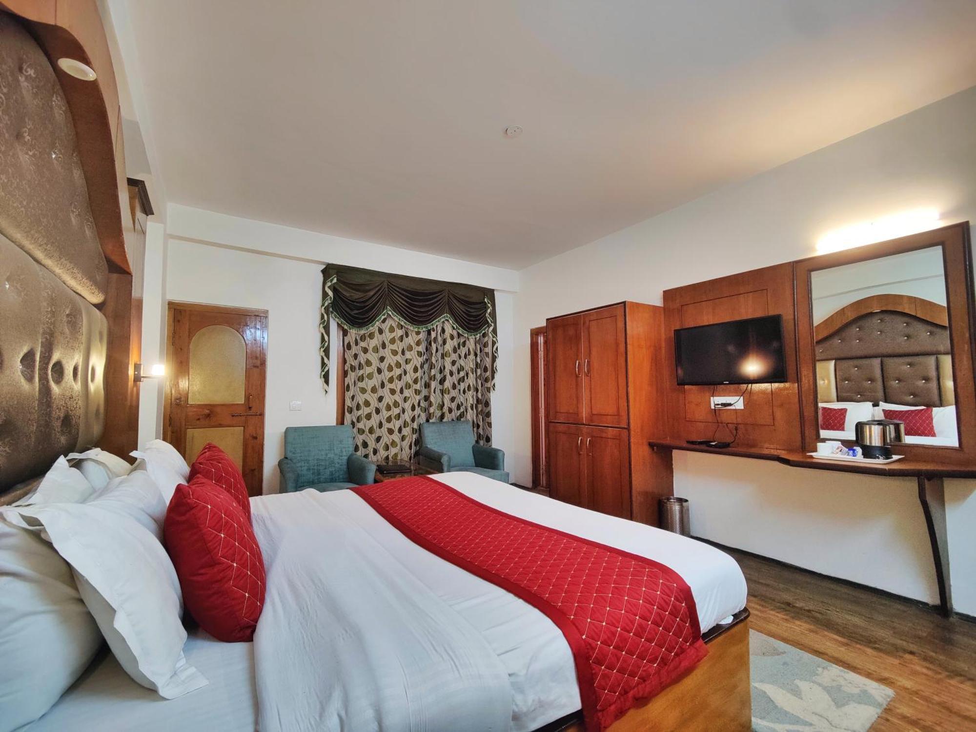 Surya International Hotel Manali Near Mall Road Kültér fotó