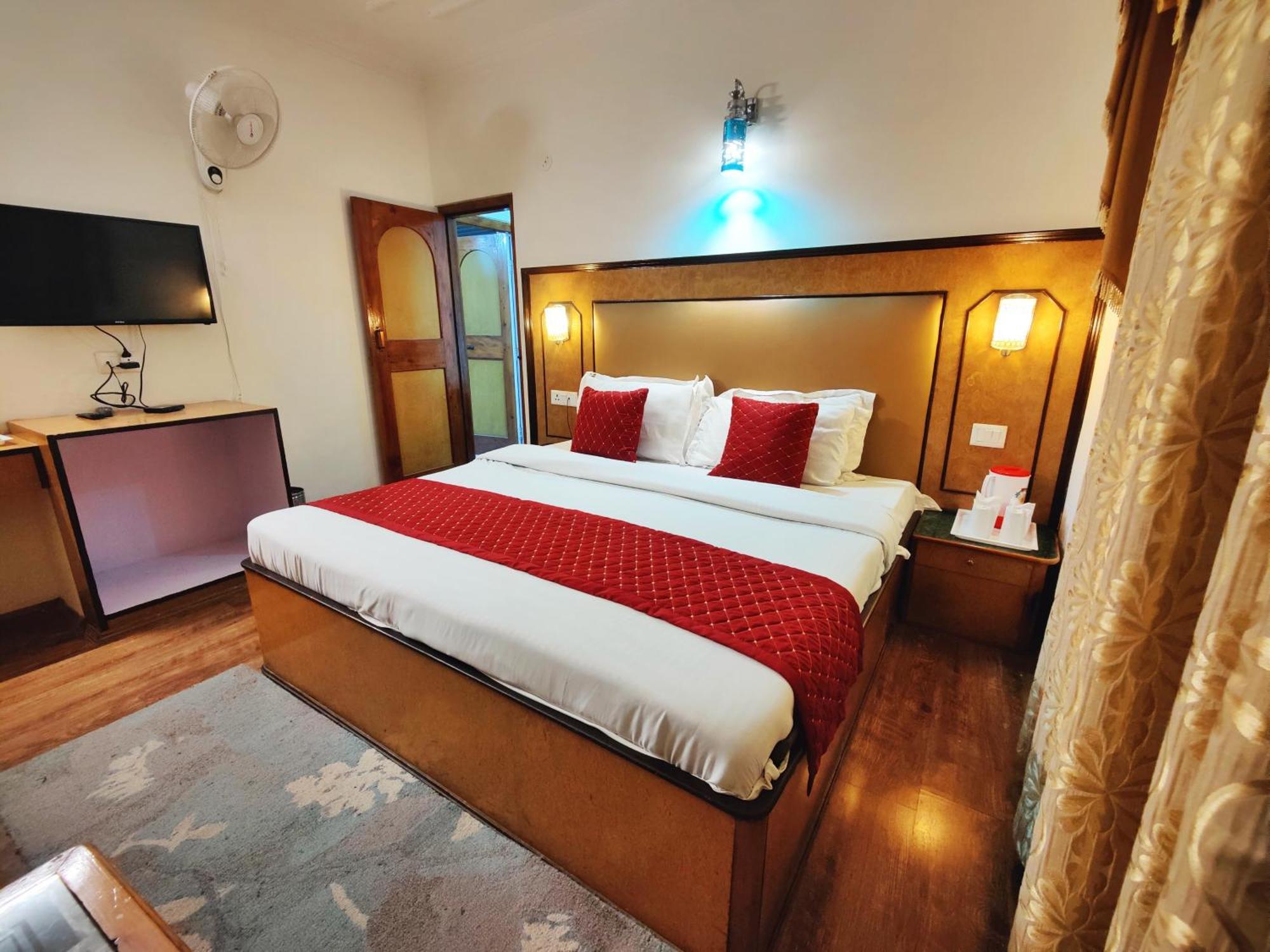 Surya International Hotel Manali Near Mall Road Kültér fotó