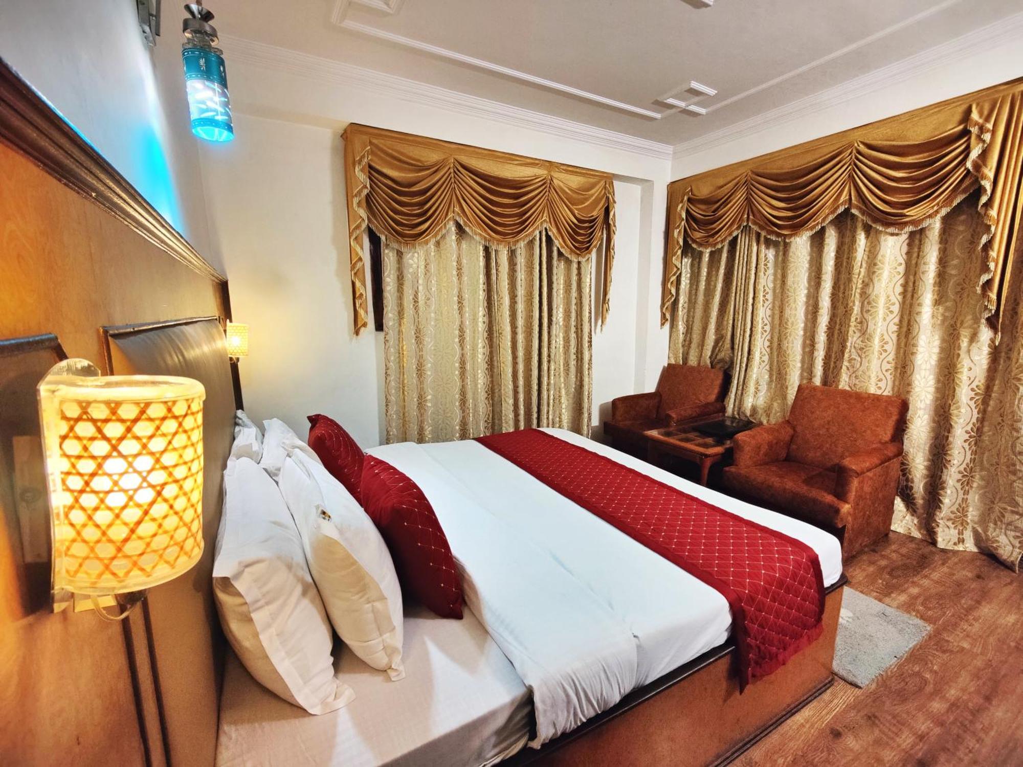 Surya International Hotel Manali Near Mall Road Kültér fotó