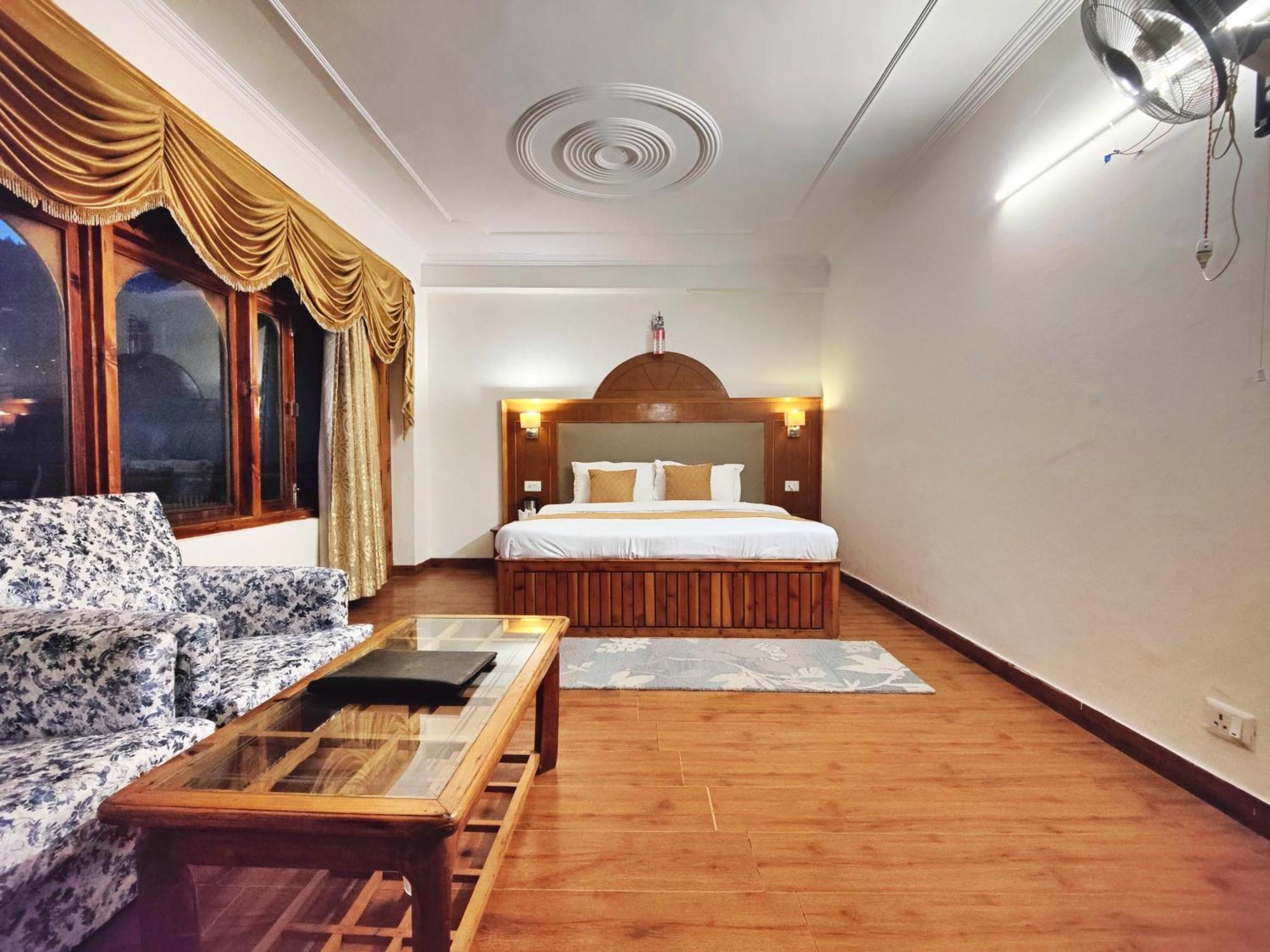 Surya International Hotel Manali Near Mall Road Kültér fotó
