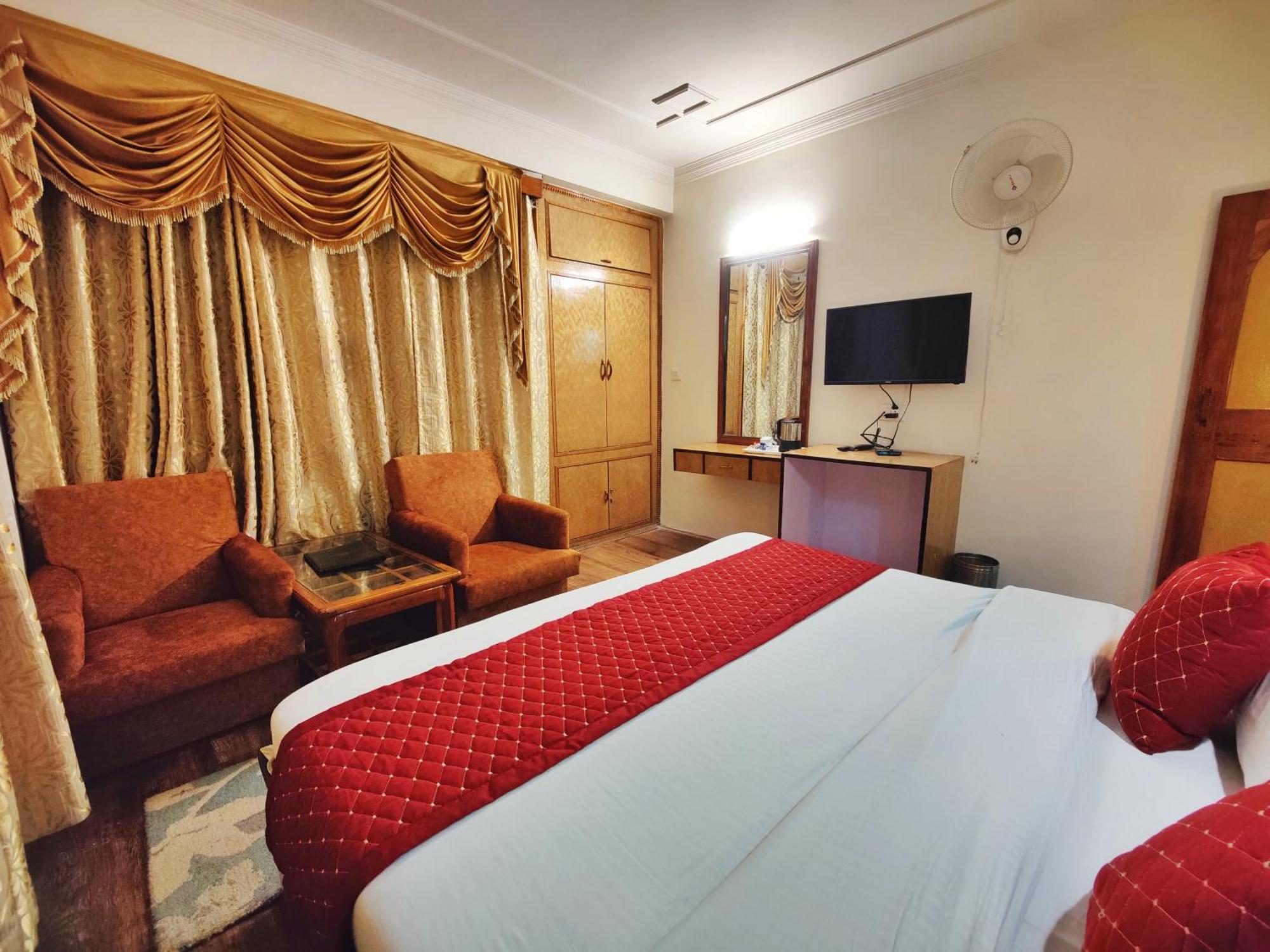 Surya International Hotel Manali Near Mall Road Kültér fotó