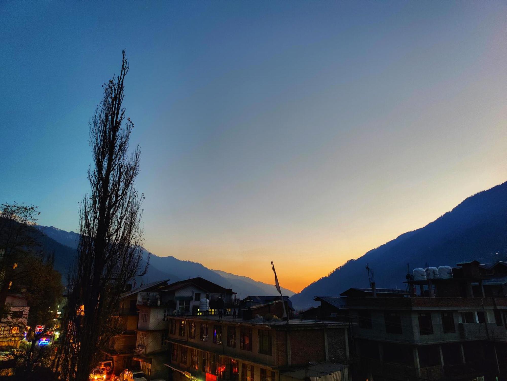 Surya International Hotel Manali Near Mall Road Kültér fotó