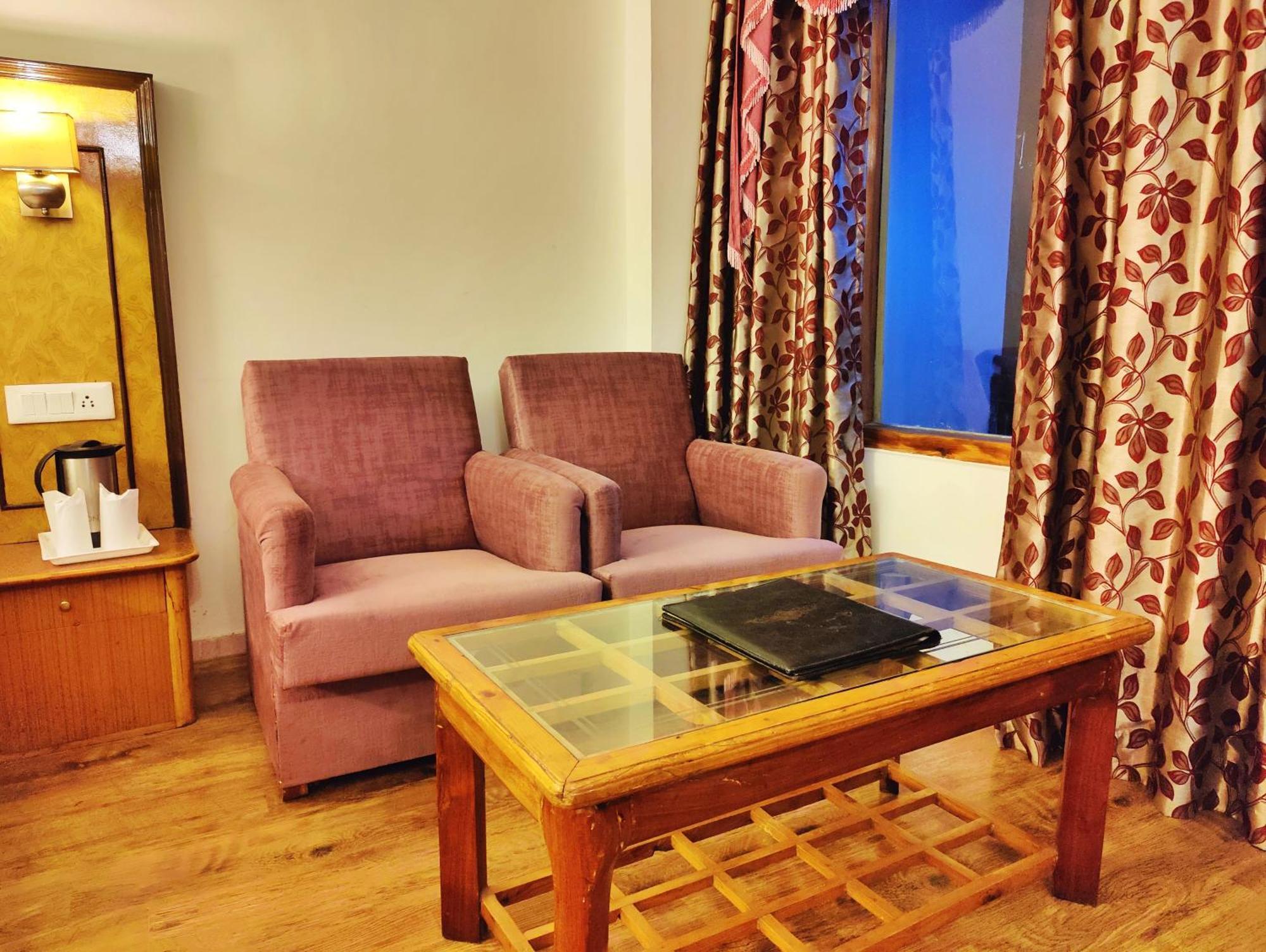 Surya International Hotel Manali Near Mall Road Kültér fotó