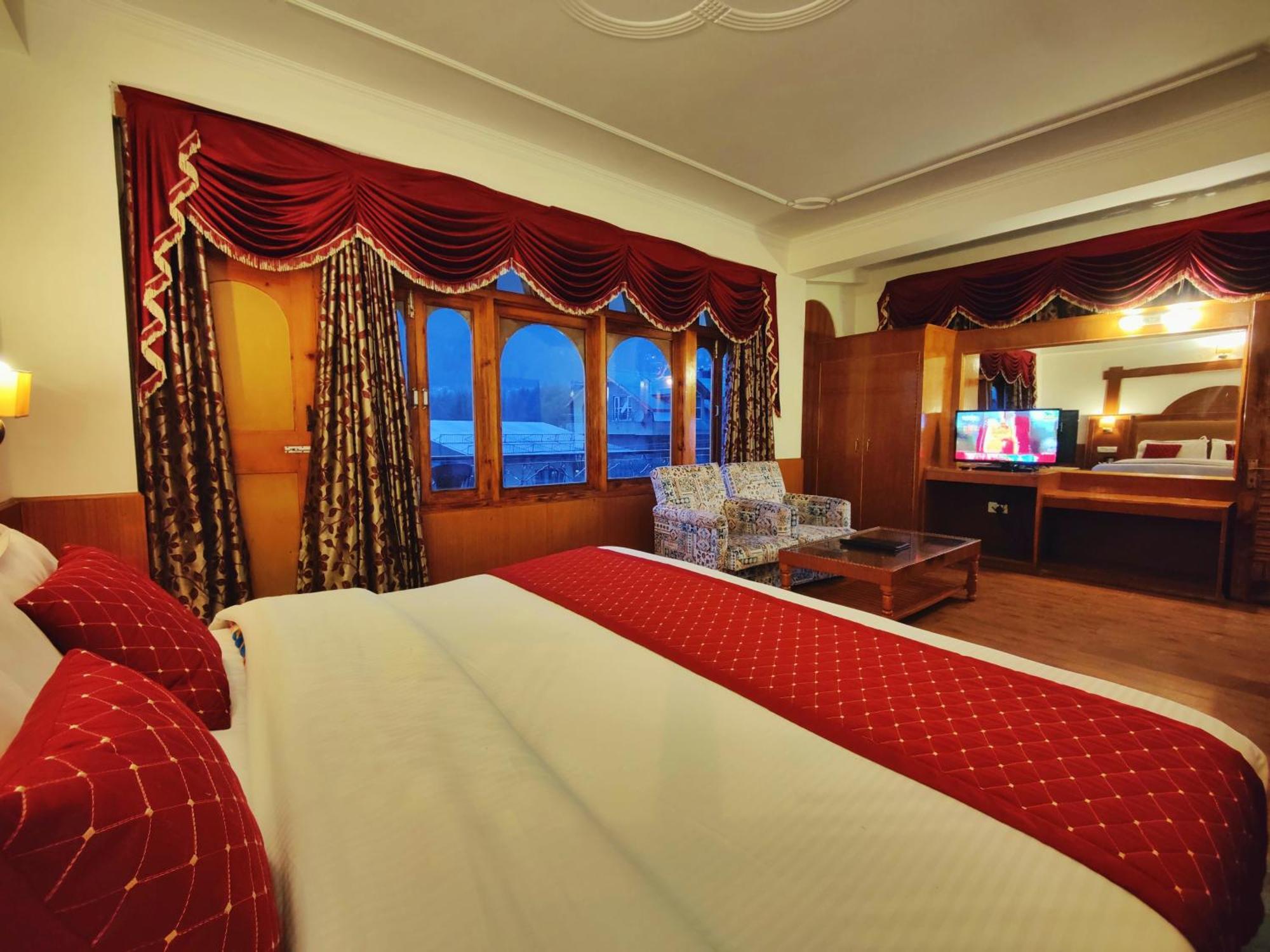 Surya International Hotel Manali Near Mall Road Kültér fotó