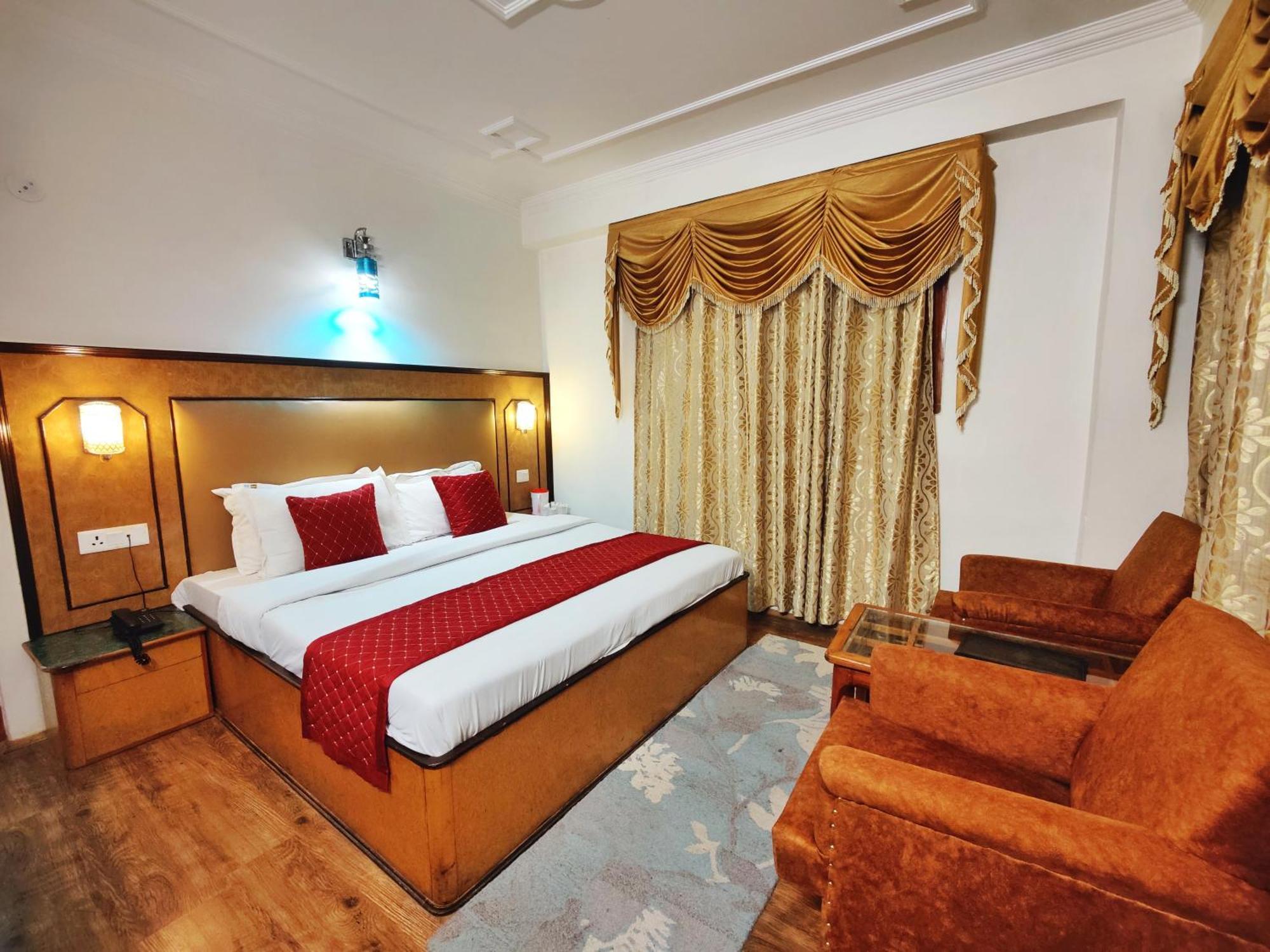 Surya International Hotel Manali Near Mall Road Kültér fotó