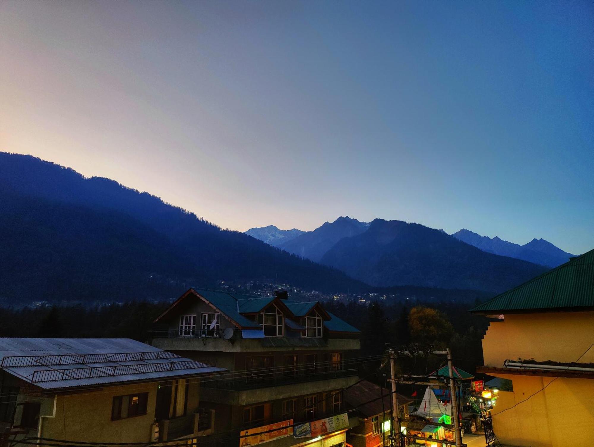 Surya International Hotel Manali Near Mall Road Kültér fotó