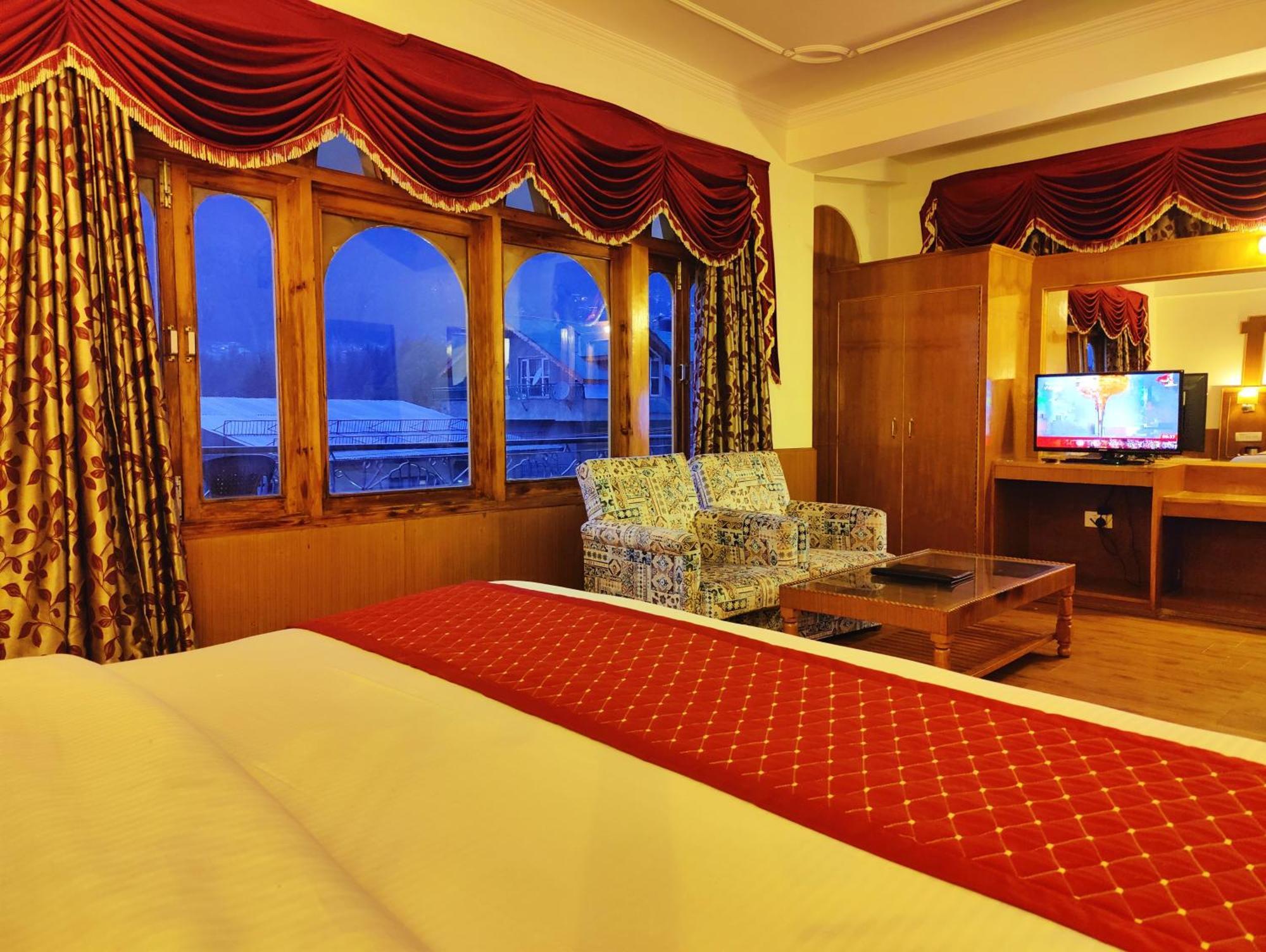 Surya International Hotel Manali Near Mall Road Kültér fotó