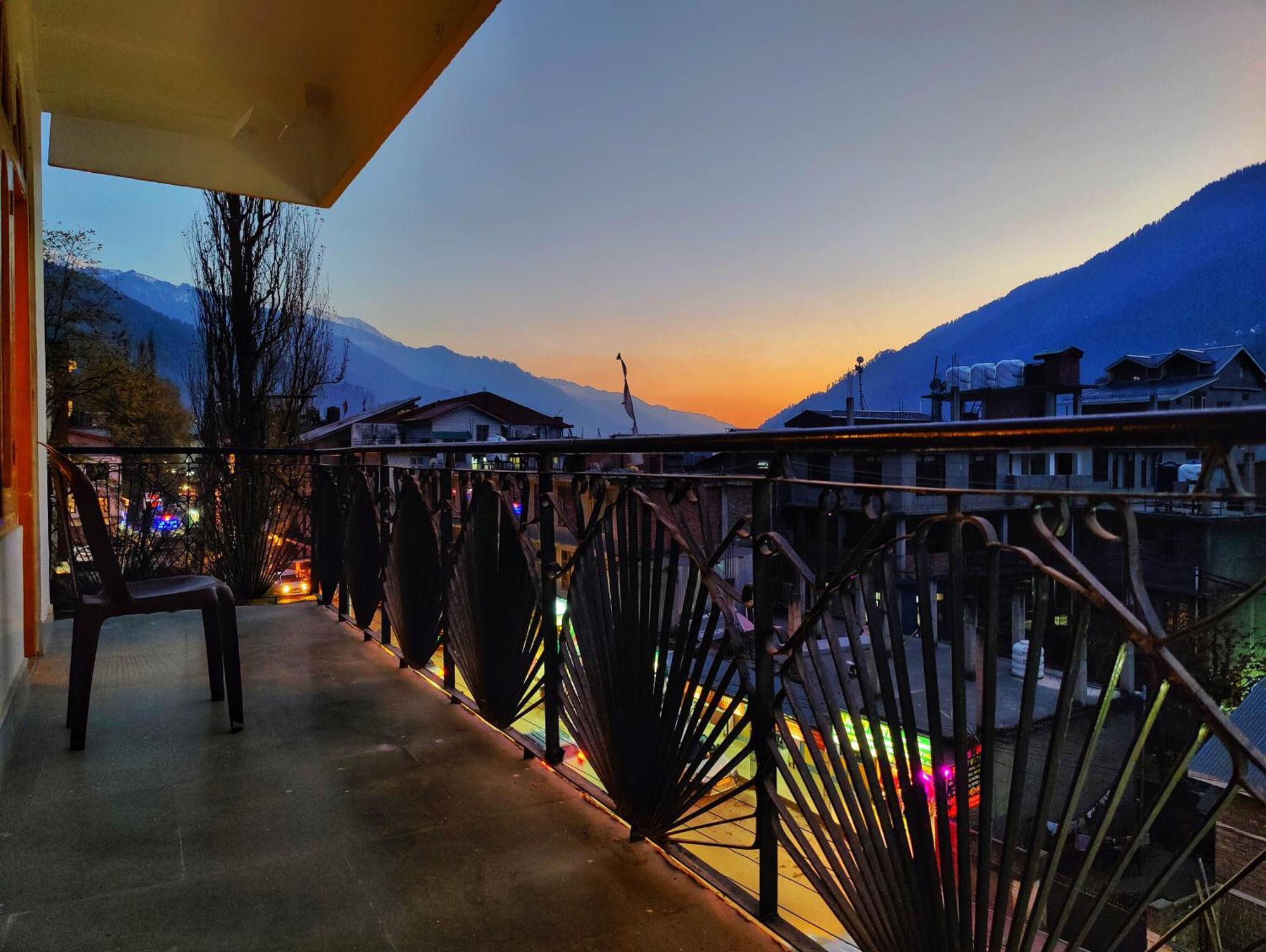Surya International Hotel Manali Near Mall Road Kültér fotó