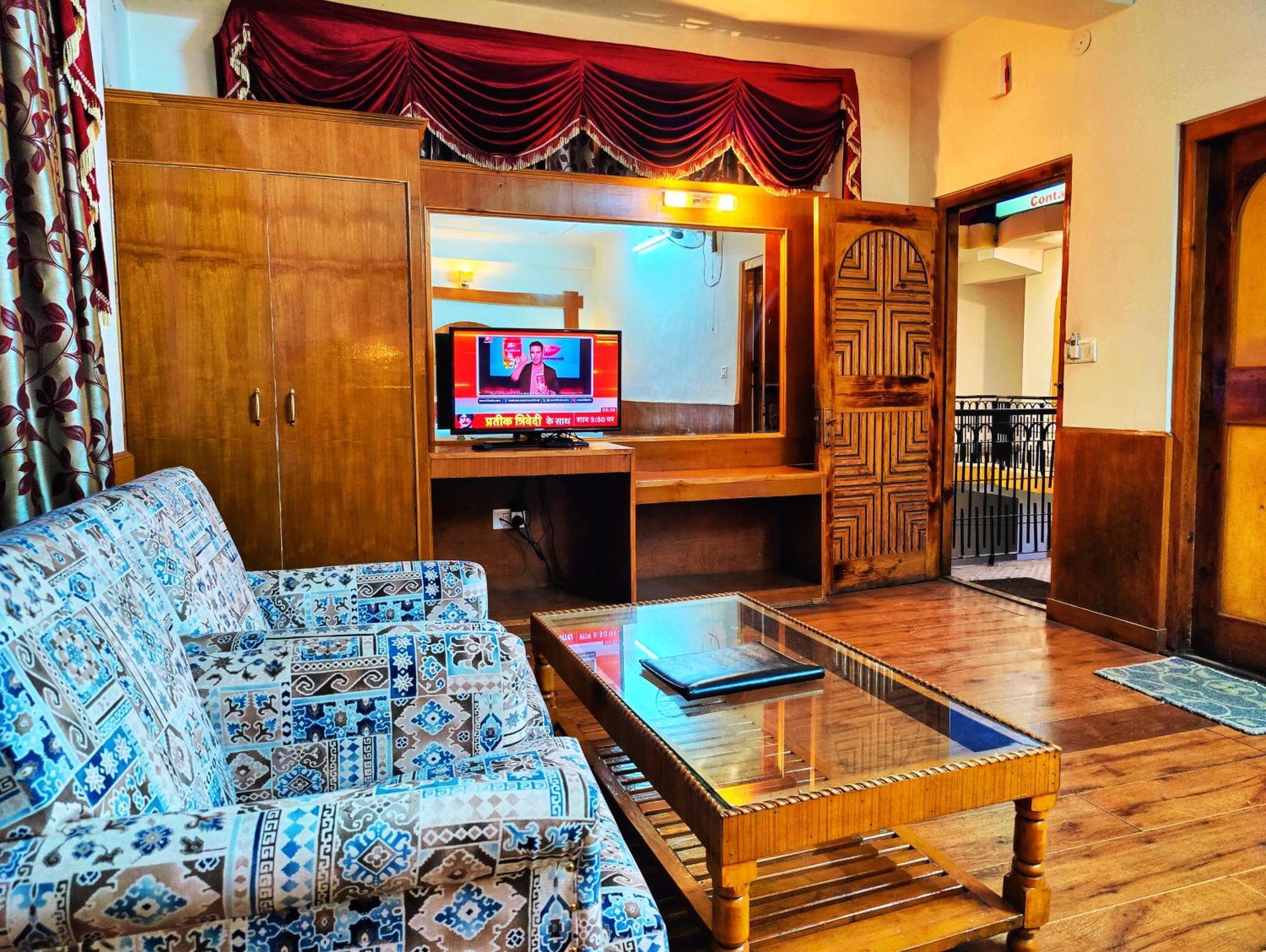 Surya International Hotel Manali Near Mall Road Kültér fotó