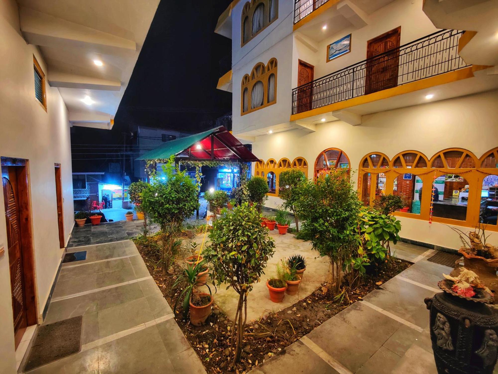 Surya International Hotel Manali Near Mall Road Kültér fotó